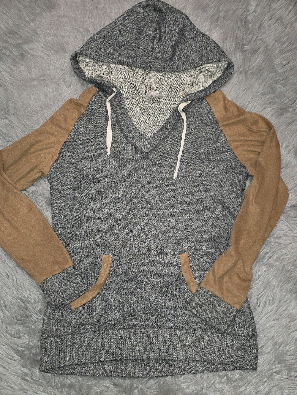 Cozy Two-Tone Hooded Pullover Sweater - Gray & Camel